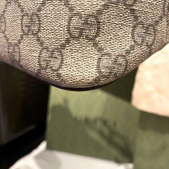 Gucci GG Supreme Canvas 2Way Tote Bag - Picture 10 of 13